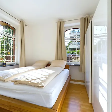 Kurpark I Garten I Parkplatz *